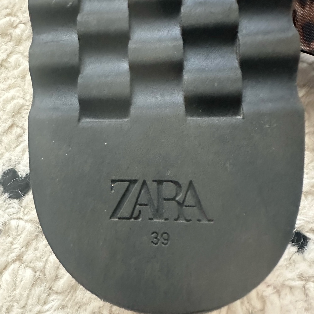 Zara Black and Brown Slide Sandals with Double Straps - Picture 4 of 10
